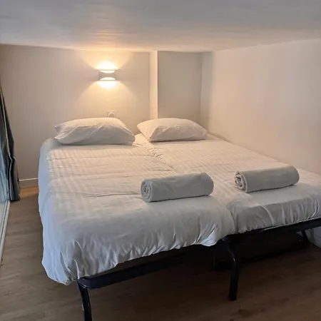 With Mezzanine 3 Minutes To Sea Holiday home